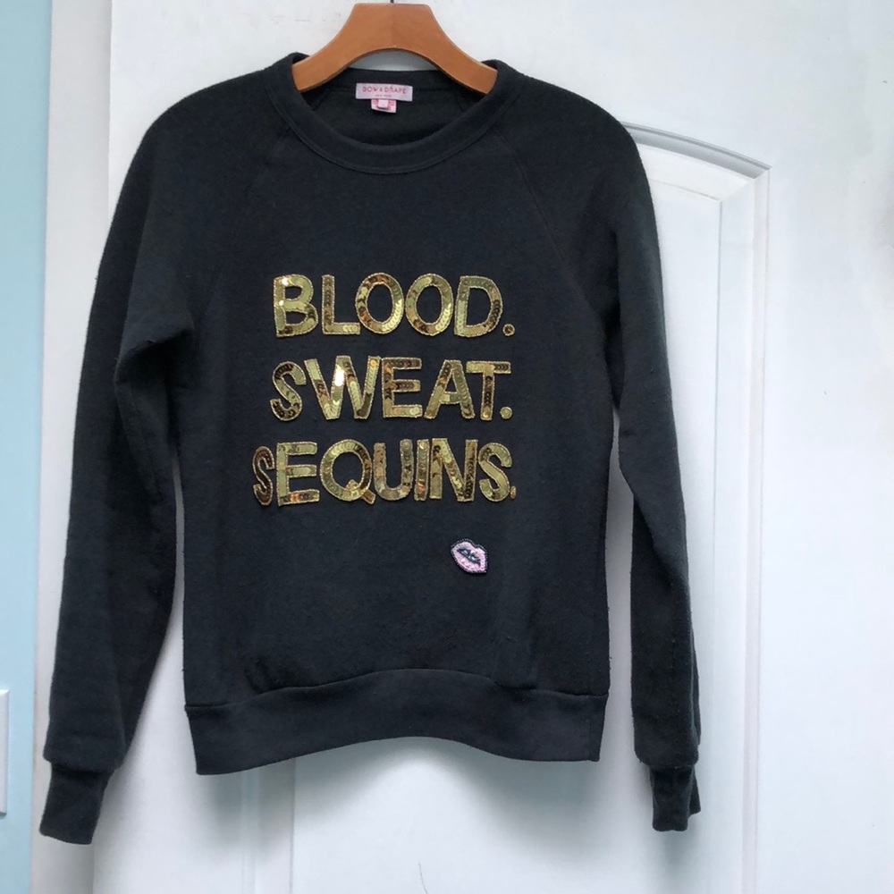 Bow & Drape sequin lip sweatshirt sz S